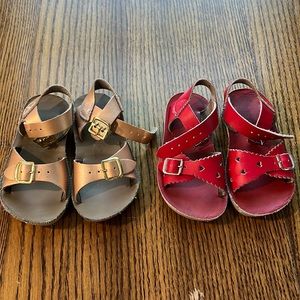 2 pairs of Salt water sandals size 7 girls toddler